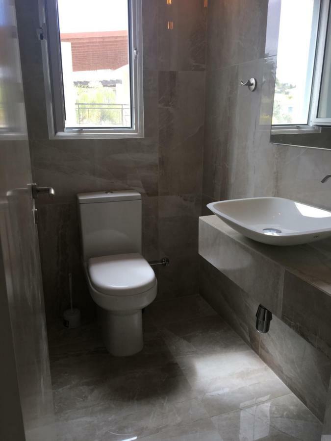 Villa Riverside Polis Luaran gambar